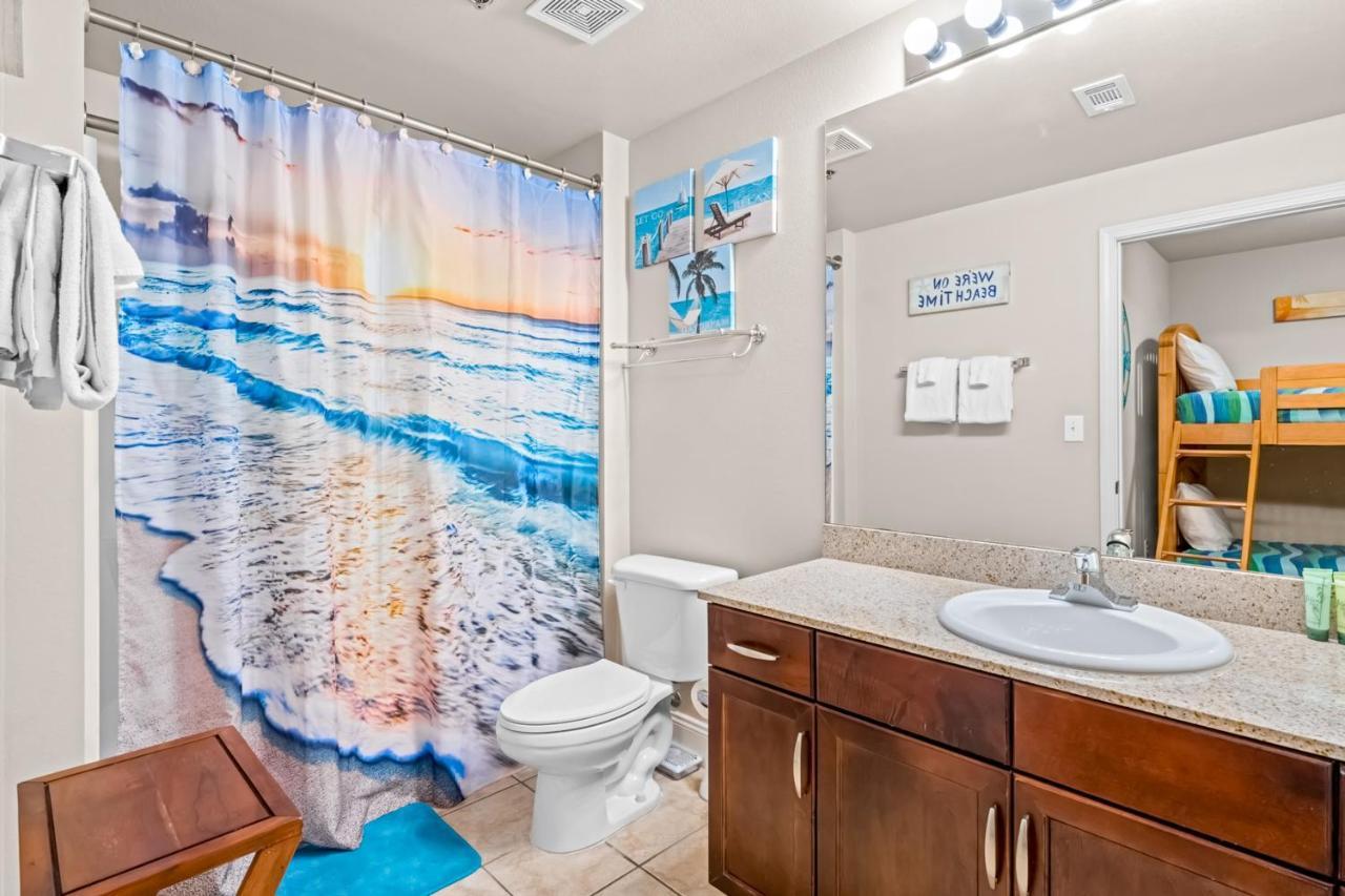 Laketown Wharf 637 - Tropical Vibes Apartment *